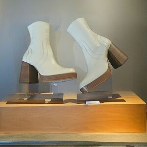 Retro White 10 Cowgirl Leather Platform GoGo Gypsy Festival Bootie New